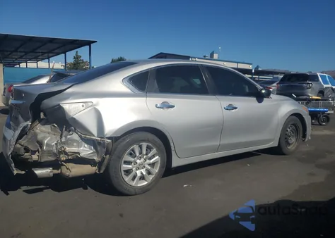 2015 Nissan Altima 2.5 z USA, uszkodzony, nr VIN 1N4AL3AP2FN324593